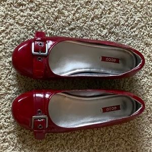 Ecco patent leather flats